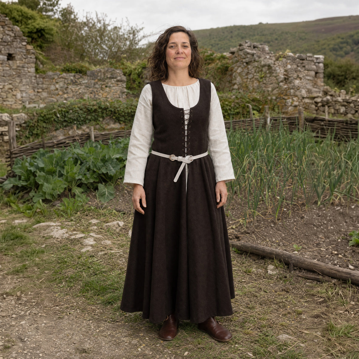 White leather knot belt with ring worn by a woman outdoors, full-length front view