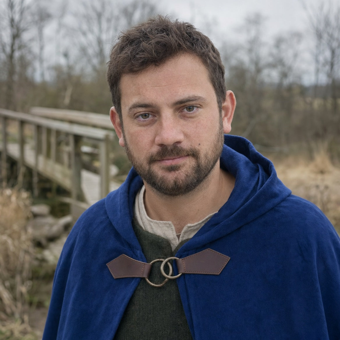 Velvet hooded cloak on a wearer, showing where the 100 cm length falls